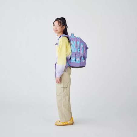 SATCH Schulrucksack pack 80s Dance Vorderansicht Mädchen von der Seite